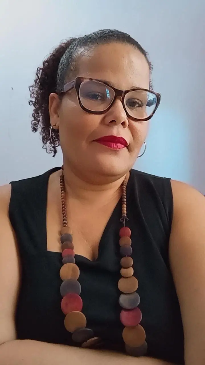 Eliana Santos
